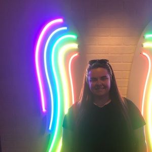 Meet your Posher, Alexis